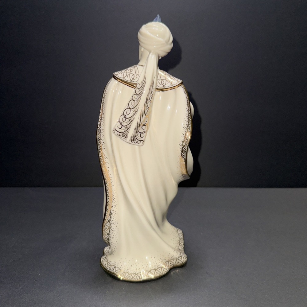Lenox First Blessing Balthazar Figurine Nativity Wise Man Porcelain Gold Trim - Picture 4 of 7